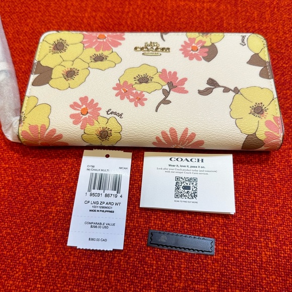 ❤️❤️❤️NWT Coach large continental wallet with floral motif ❤️❤️❤️ - Picture 8 of 11